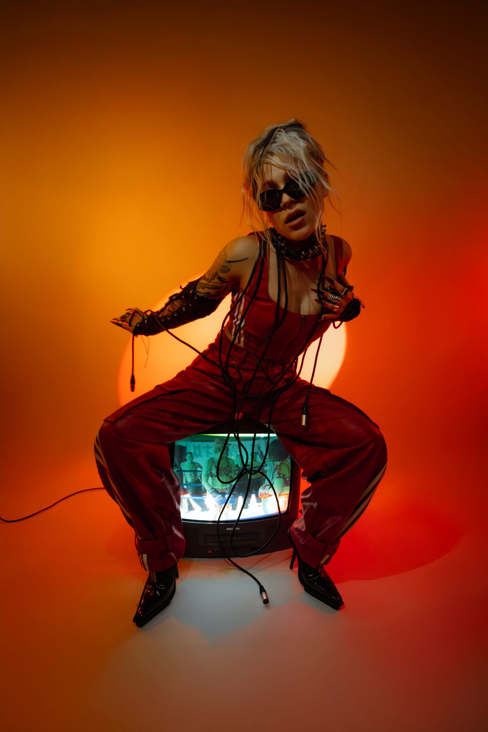 0-red-look-olga-full-body